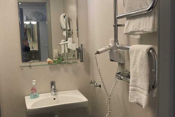 Room 14 of 38