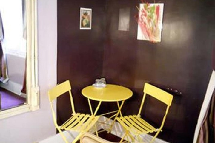 Room 14 of 30