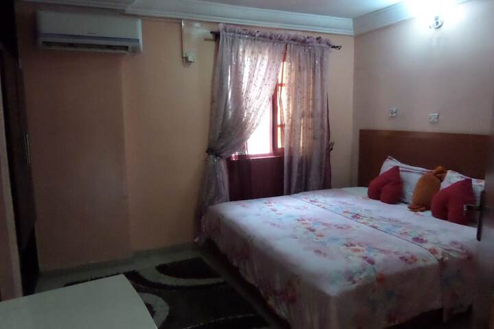 Room 18 of 33