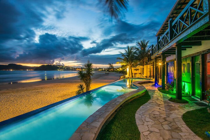 Exterior of Chez Pitu Praia Hotel
