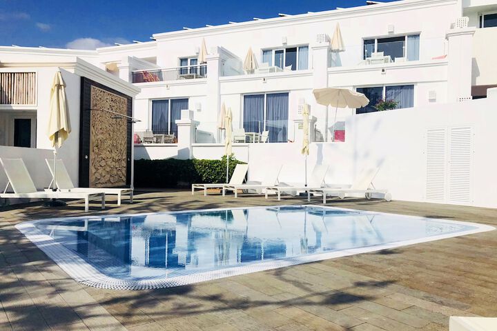 Pools & Facilities