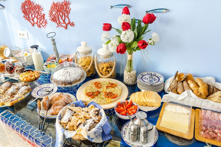 Dining 82 of 101