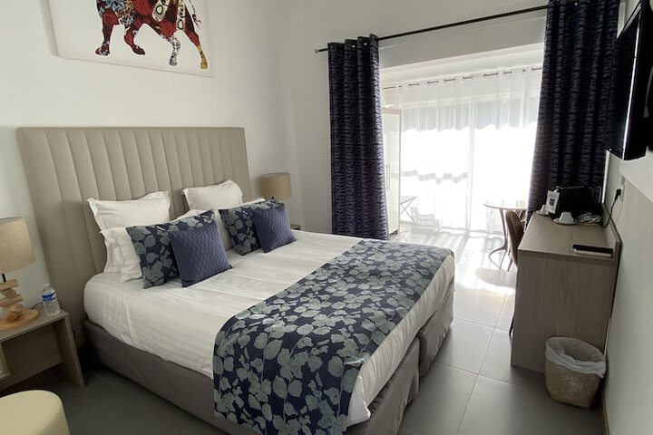 Room 16 of 68