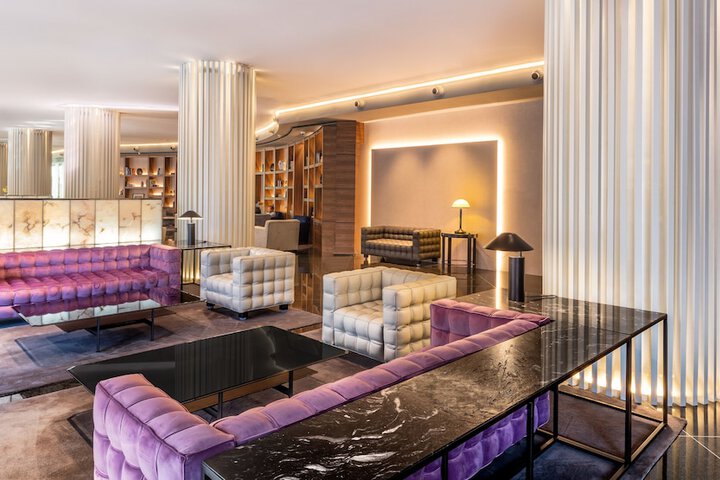 Entrance & Lobby