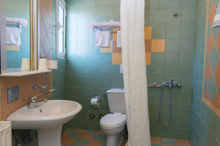 Room 79 of 103