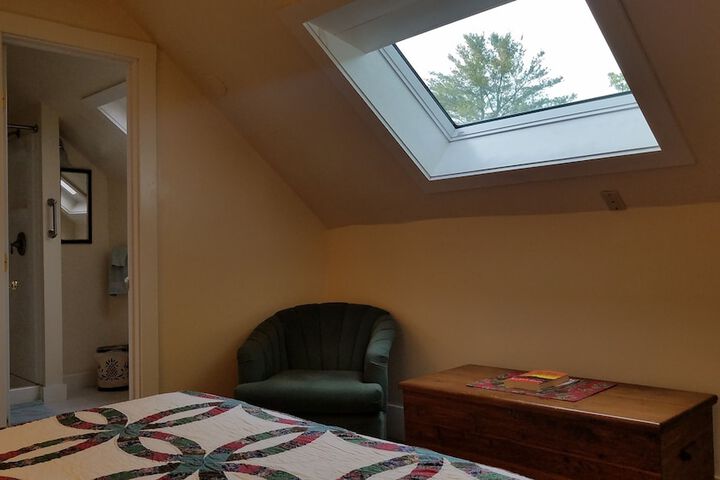 Room 32 of 43