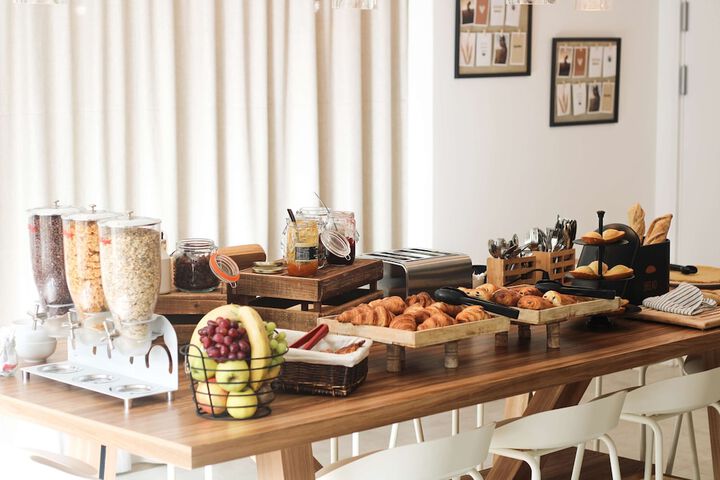 Breakfast/Coffee Service 19 of 41