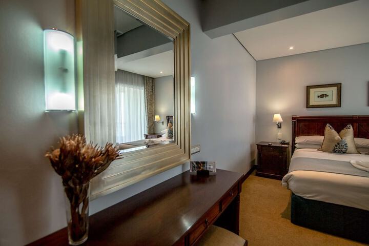 Room 16 of 161