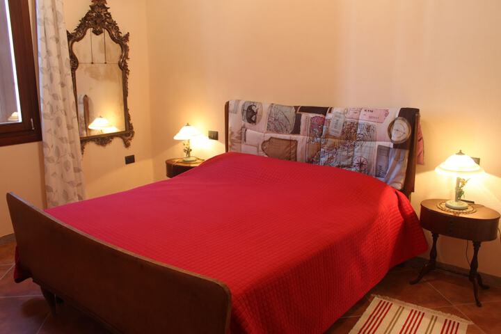 Room 10 of 31