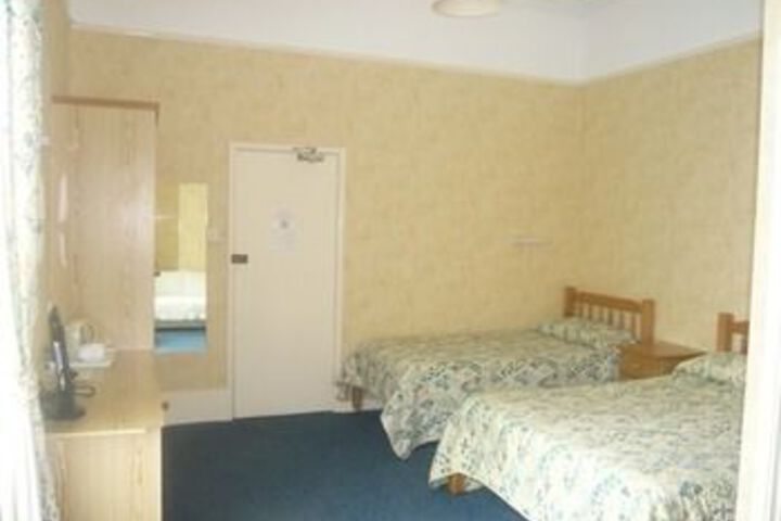 Room 12 of 24