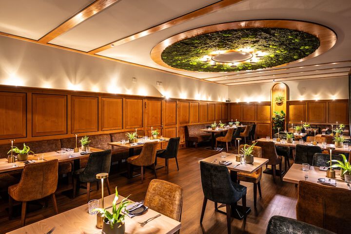 Dining 37 of 60