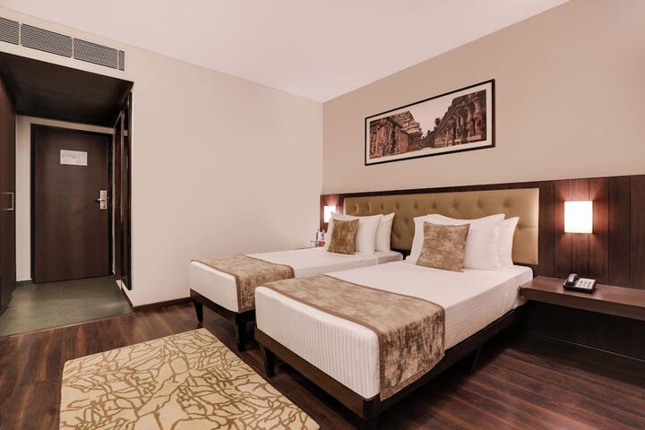 Room 12 of 60