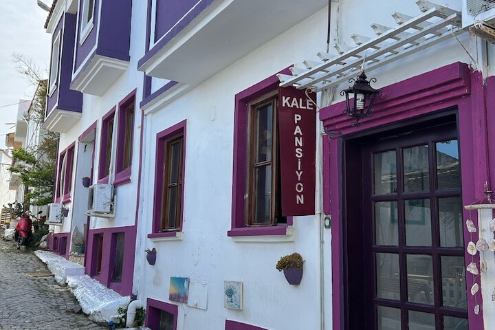 Hotel 6 of 7