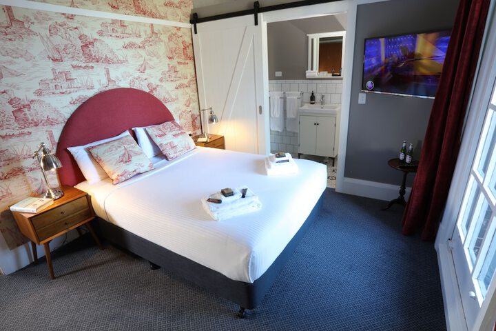Room 15 of 36