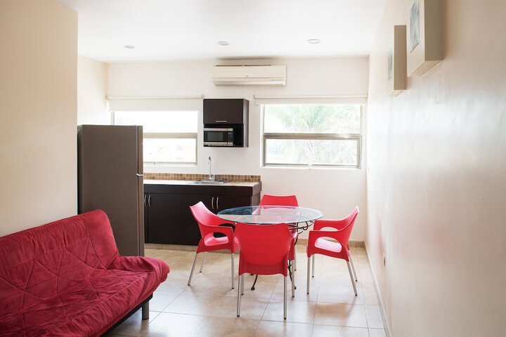 Room 7 of 9