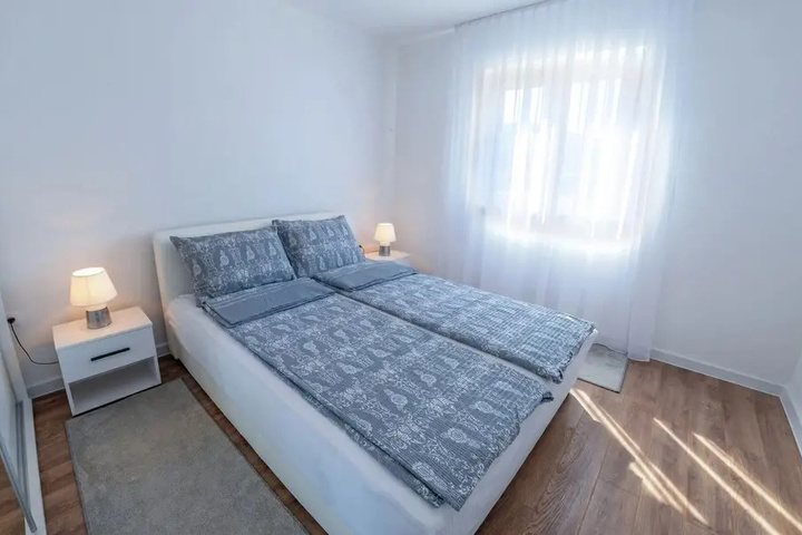 Sweet Retreat-Buna Riverside with pool