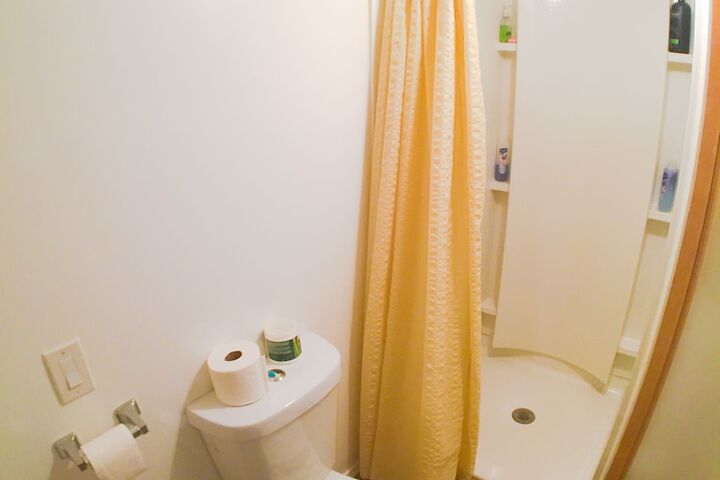 Room 12 of 17