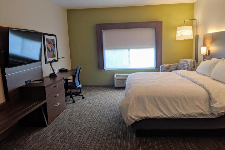 2 Double Beds Standard (1 of 4)