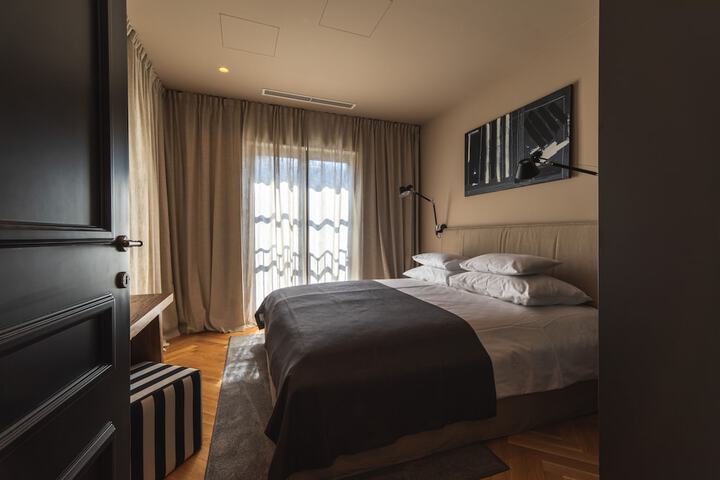 Room 17 of 45