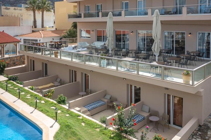 Terrace/Patio 70 of 73
