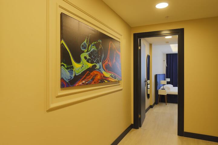 Room 2 of 67