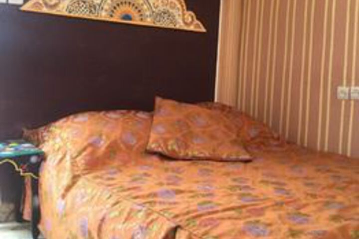 Room 12 of 37