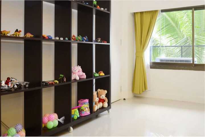 Room 7 of 90