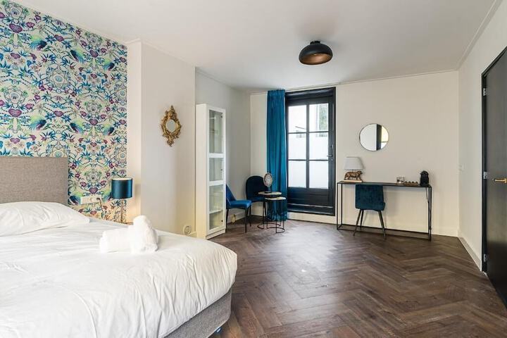 Room 15 of 73