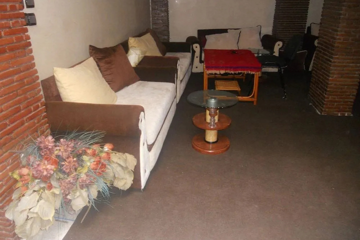 Room 6 of 20