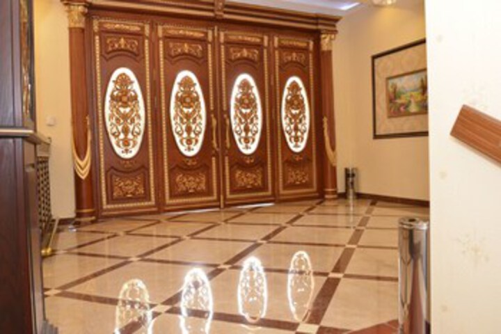 Hotel Entry