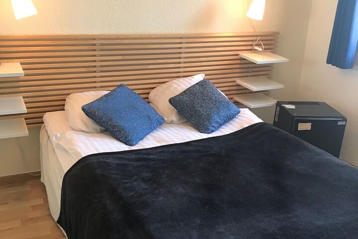 Room 16 of 56