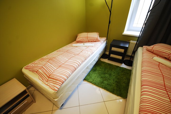 Room 17 of 100