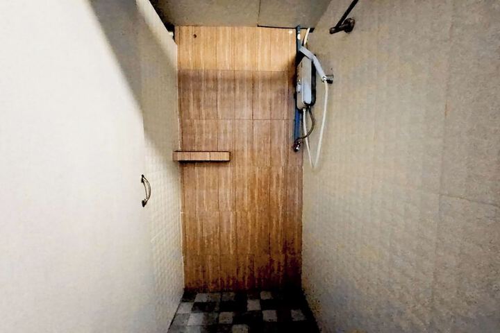 Room 75 of 94