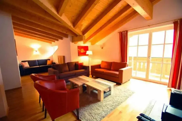 Room 3 of 11