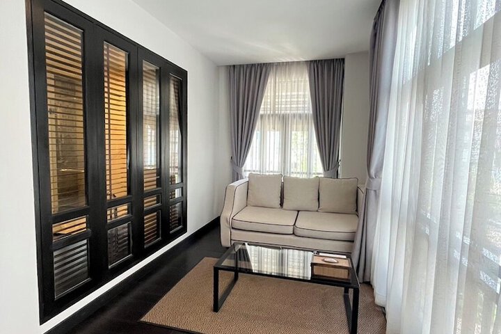 Room 30 of 80