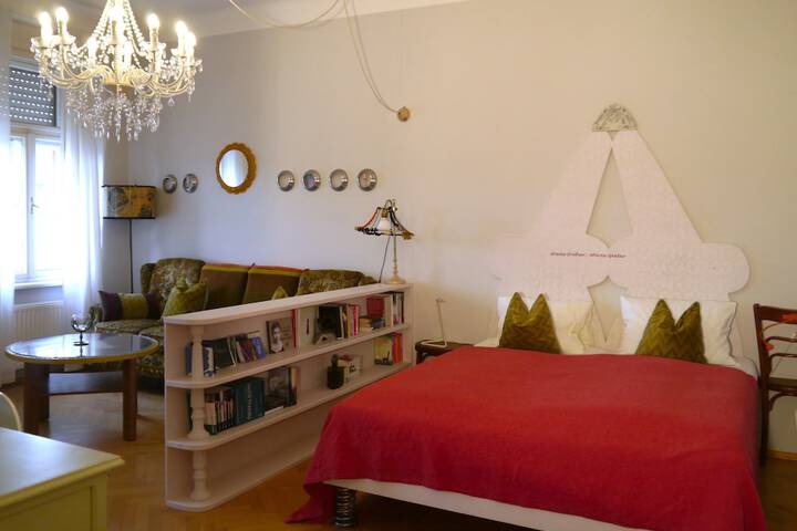 Room 19 of 53