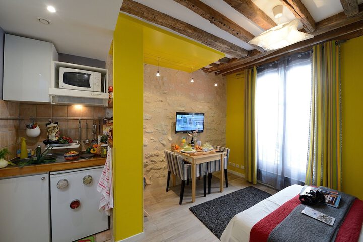 Room 163 of 648