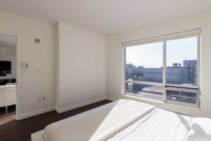 Room 7 of 23