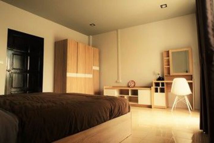 Room 15 of 30