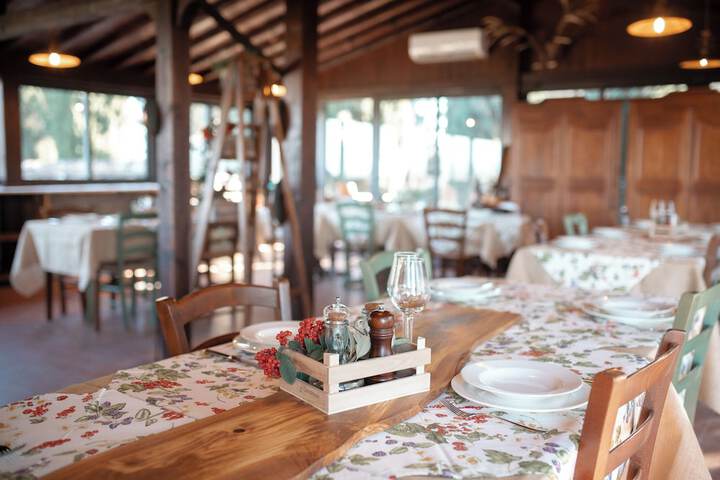Dining 105 of 173