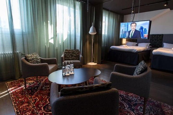 Room 44 of 117
