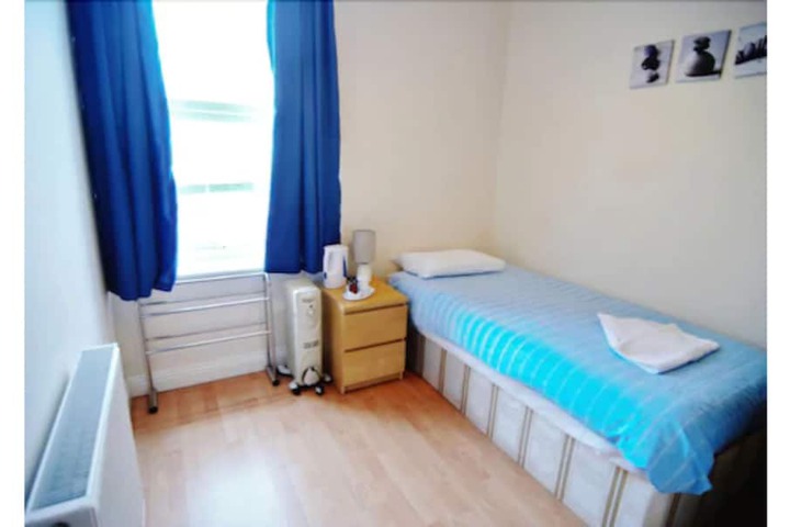 Room 20 of 39