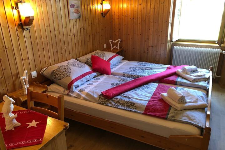 Room 9 of 41