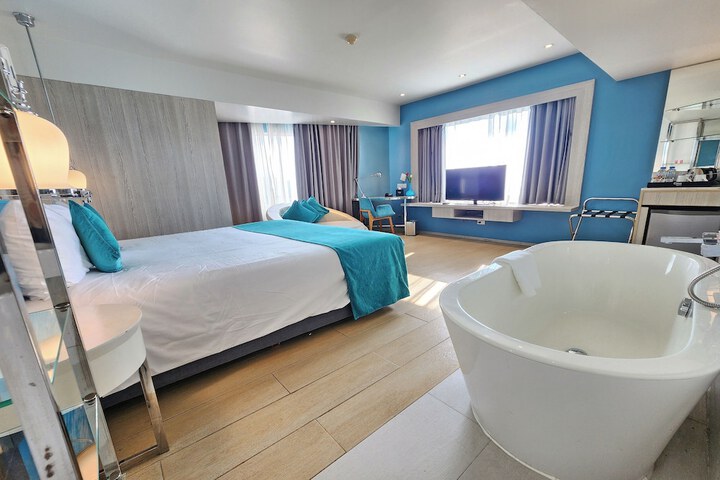 Room 55 of 109