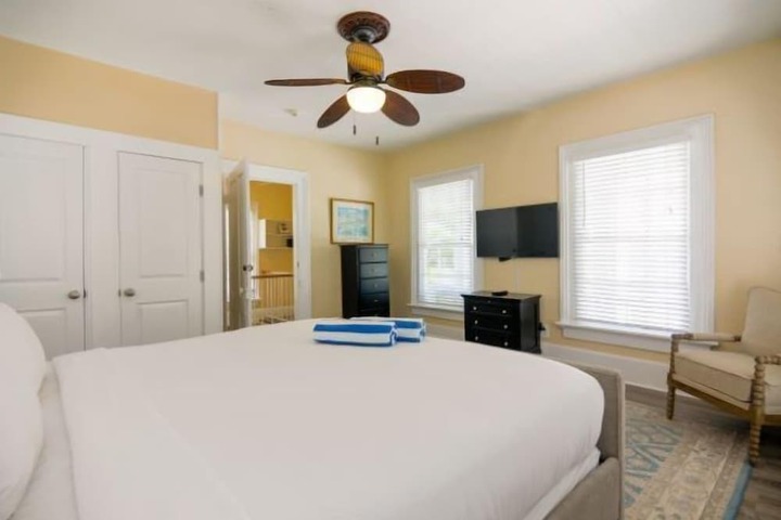 Room 127 of 171