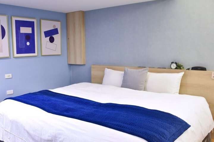 Room 21 of 31