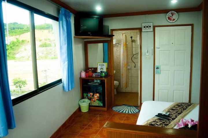 Room 21 of 46