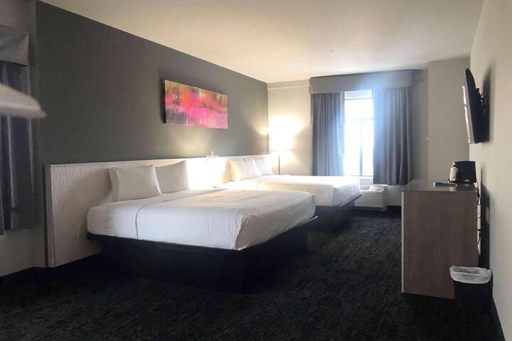 1 King Bed (14 of 14)