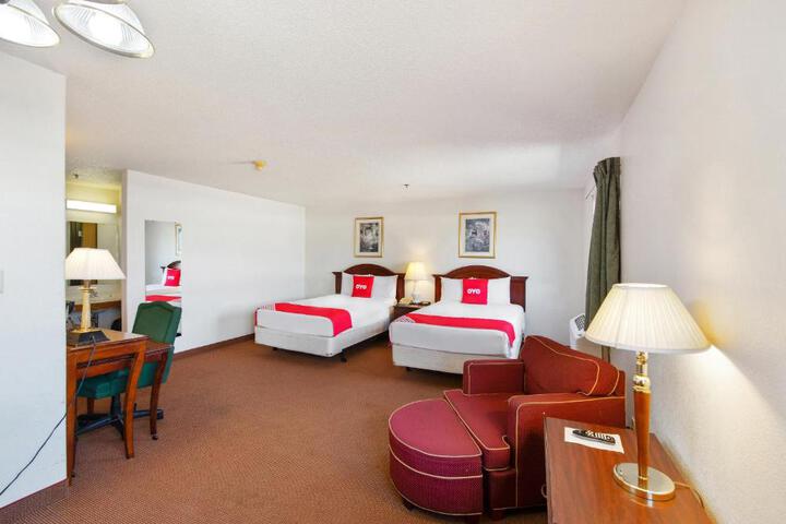 1 King Bed Suite (4 of 17)