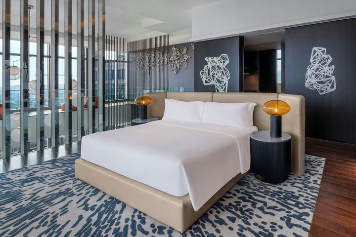 Room 50 of 182
